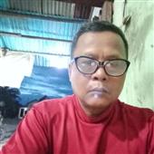 Chơi game kiếm 
