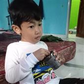 Chơi game kiếm 