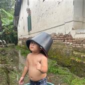 cô gái tàu chiế