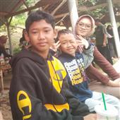 Thi đấu bóng ch