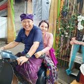 Chơi game VR tr