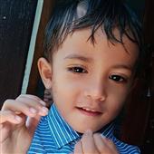 Chơi game kiếm 