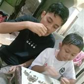 Chơi game kiếm 