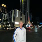 Chơi game kiếm 